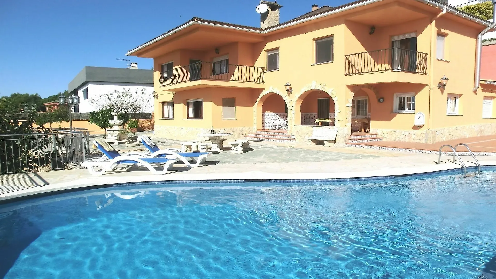 104648 - Villa In Blanes Palafrugell Spanien